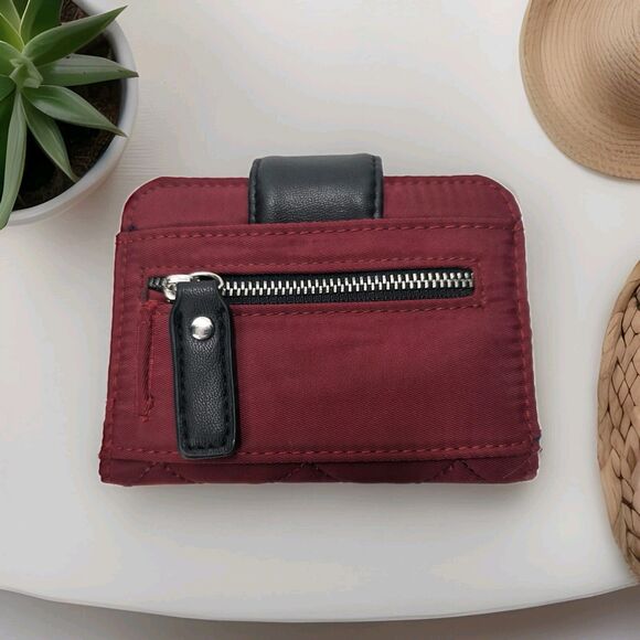 Mundi wallet Red silvadur Snap On Quilted Pattern Size Small - Picture 1 of 5